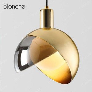 Suspension design LED avec abat-jour sphérique en métal doré Loft