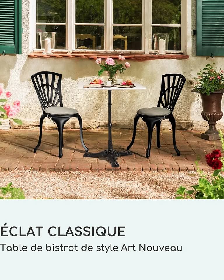 70×70 cm / Table carrée 70×70 en quartz artificiel avec pied en fonte
