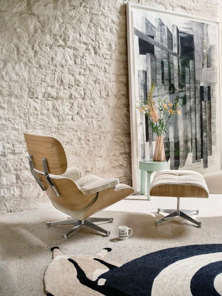 FAUTEUIL JAMES LOUNGE CHAIR EN CUIR ANILINE ET BOIS DE PALISSANDRE BEIGE