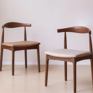 Chaise repas design en bois de frêne